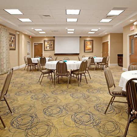 Holiday Inn Express Pembroke By Ihg Exteriér fotografie