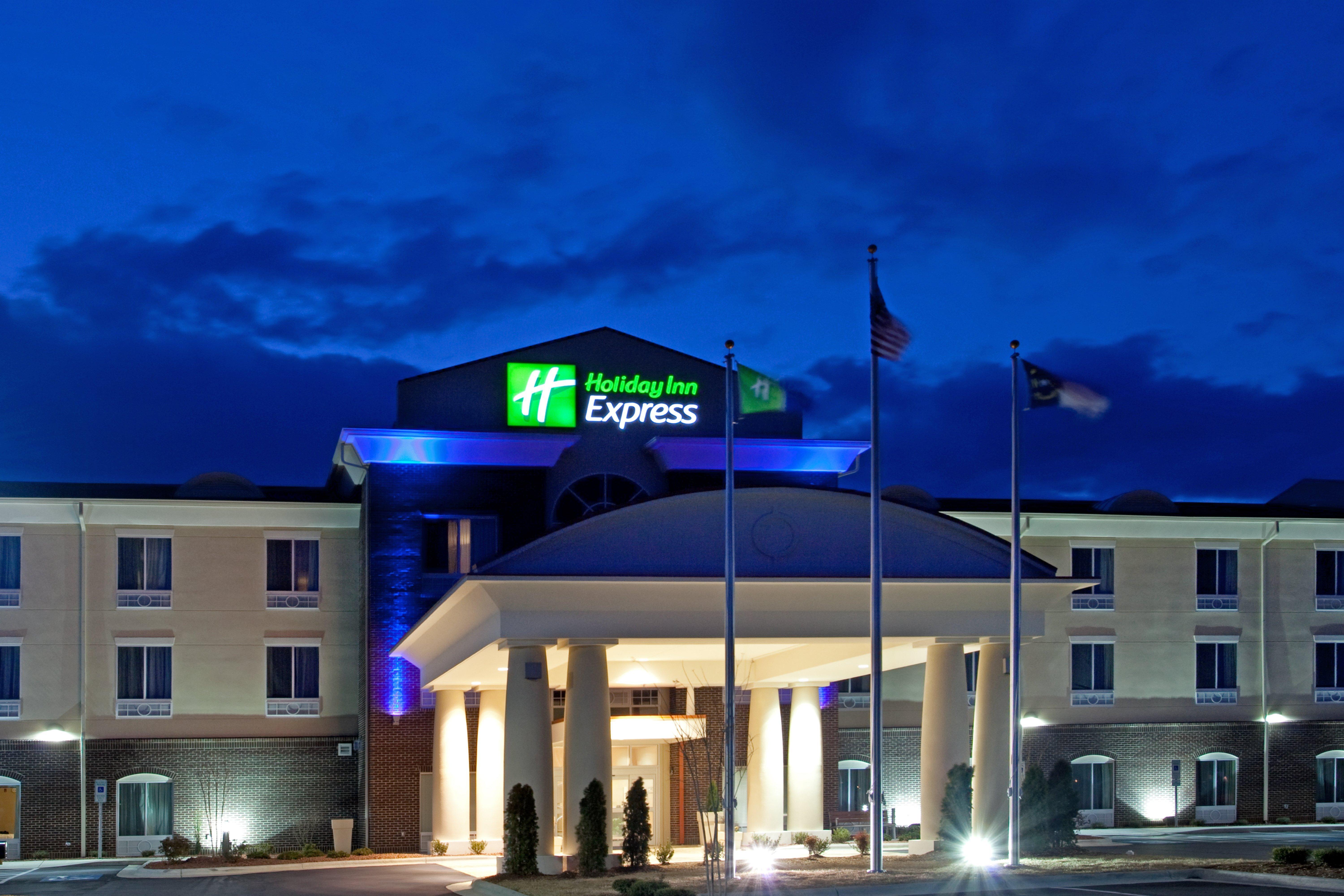 Holiday Inn Express Pembroke By Ihg Exteriér fotografie