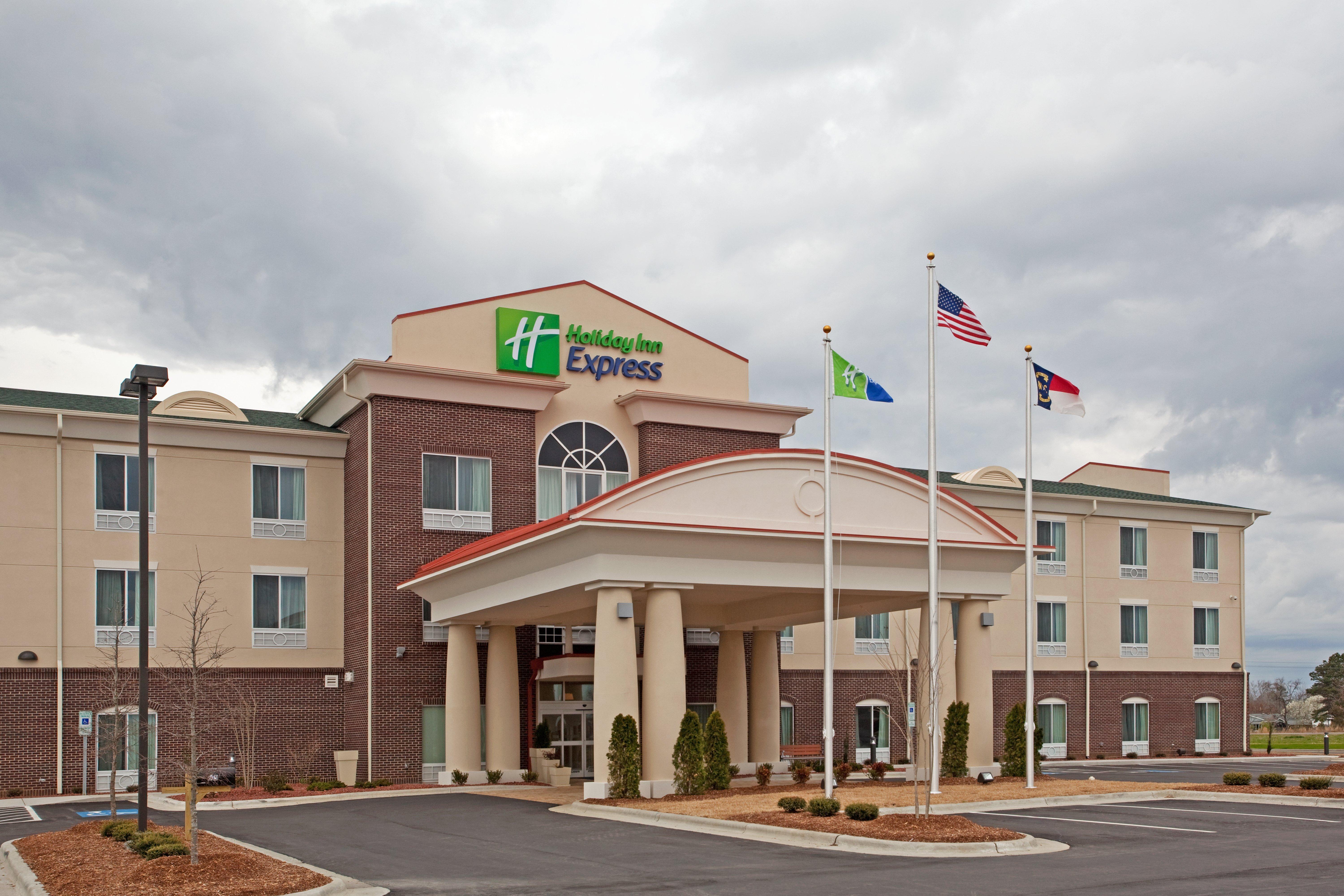 Holiday Inn Express Pembroke By Ihg Exteriér fotografie