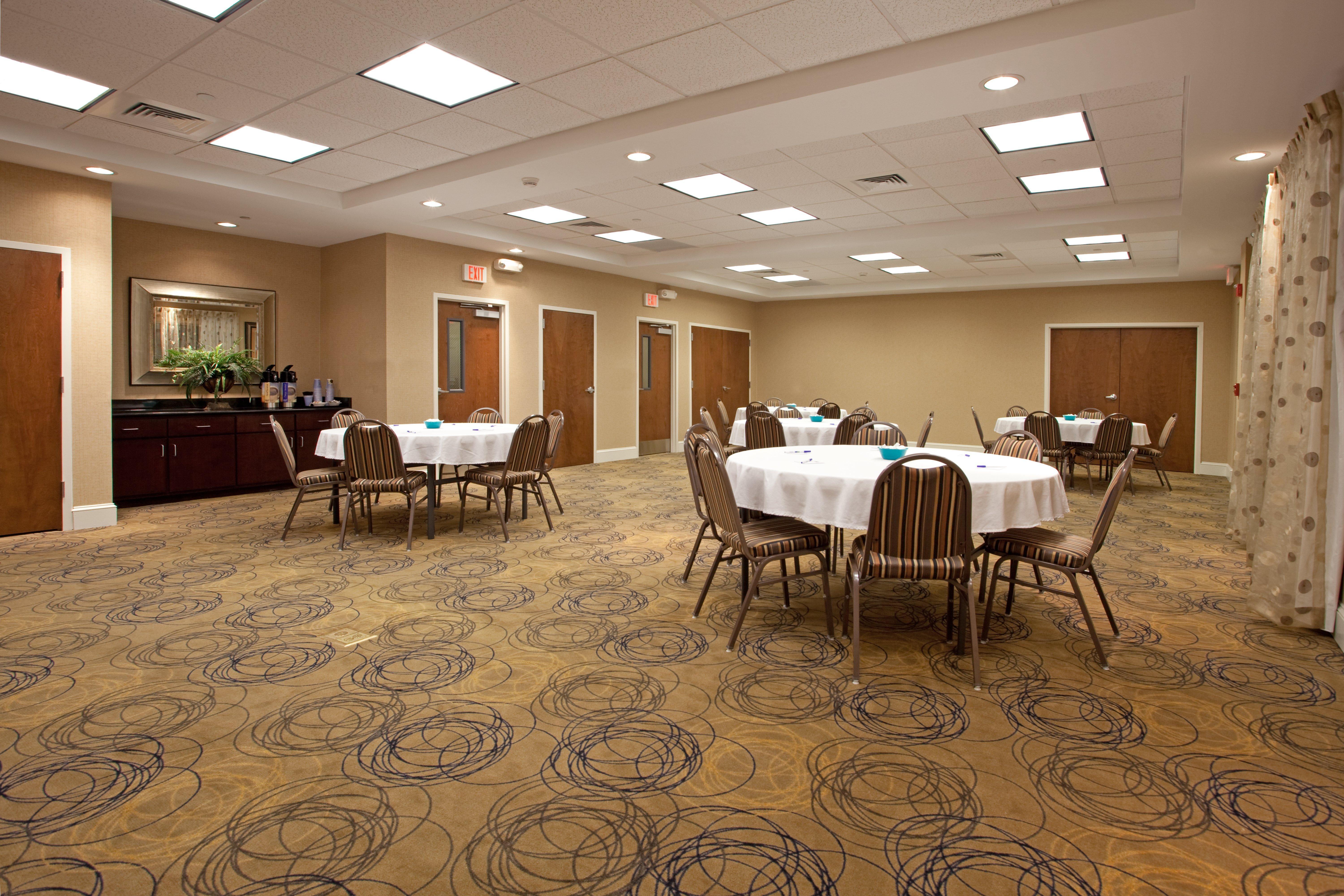 Holiday Inn Express Pembroke By Ihg Exteriér fotografie