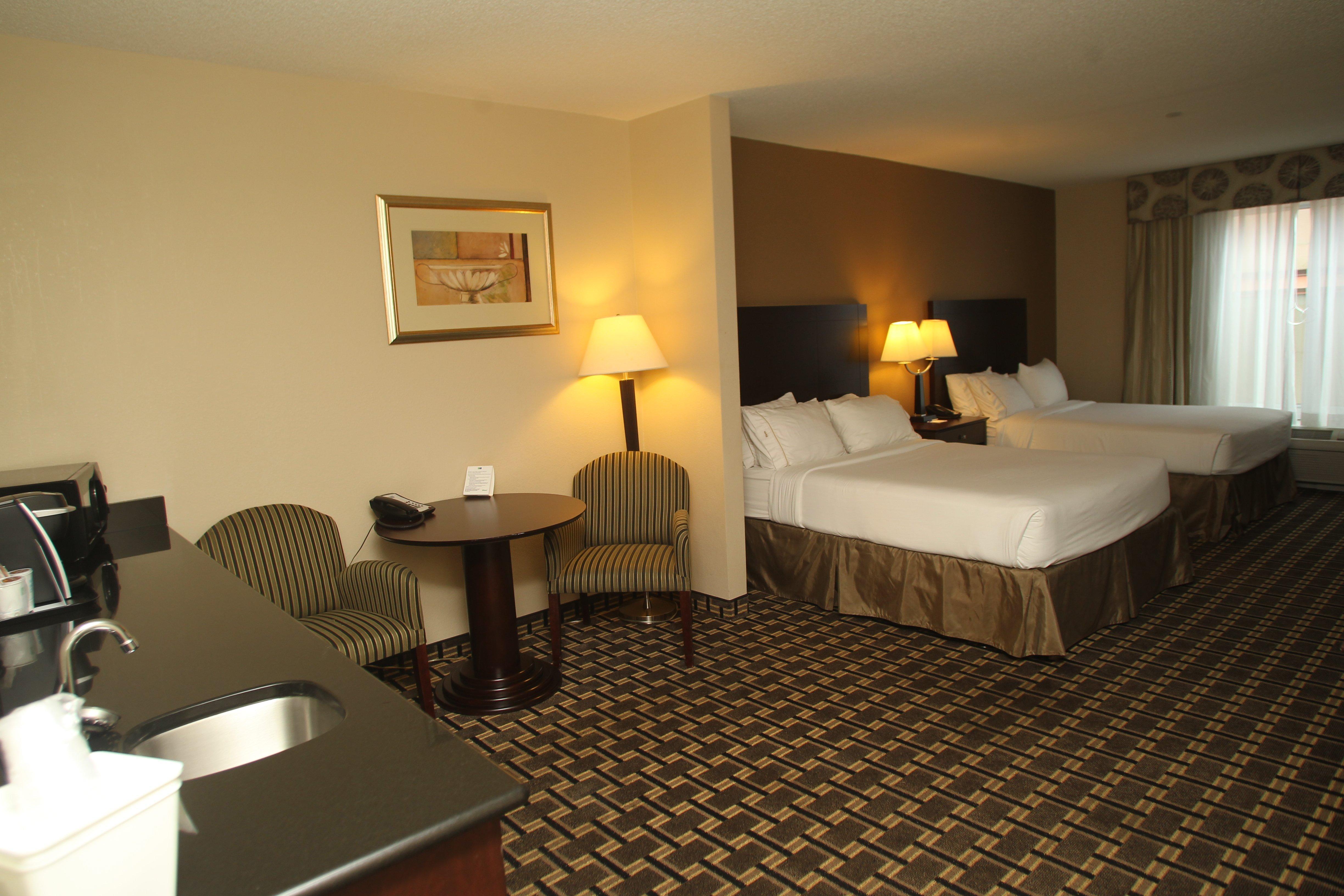 Holiday Inn Express Pembroke By Ihg Exteriér fotografie