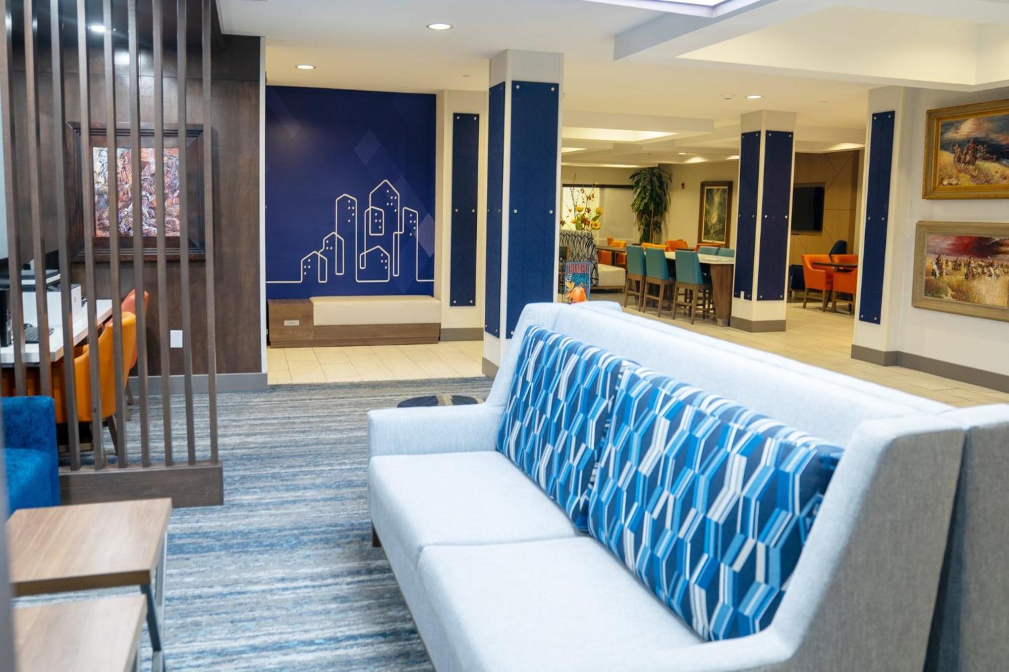 Holiday Inn Express Pembroke By Ihg Exteriér fotografie
