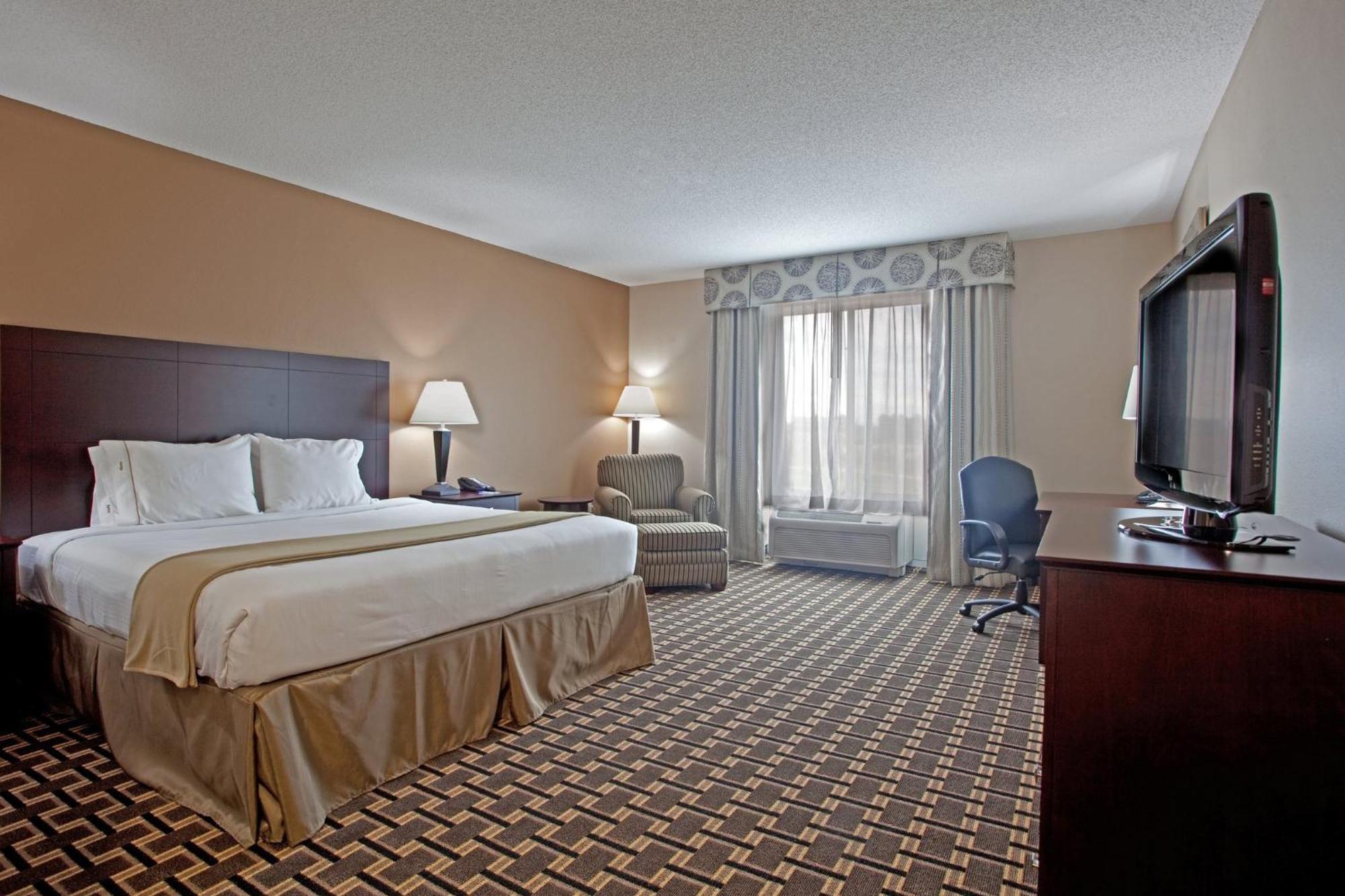 Holiday Inn Express Pembroke By Ihg Exteriér fotografie